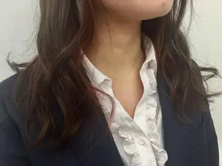 セミロング カラー 岩崎 裕司のヘアスタイル