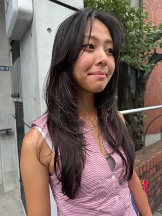 ロング レイヤーカット\ウル フ　chinatsuのヘアスタイル