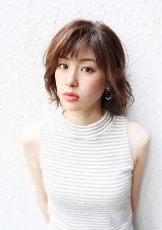 ミディアム 桑名 淳のヘアスタイル