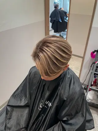 カラー メンズ 飽田 優人のヘアスタイル