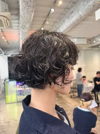 ショート ANY/須田麻人 /パーマスタイルのヘアスタイル