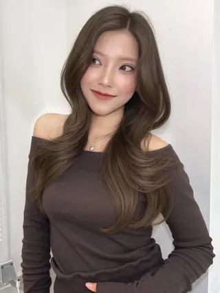 ロング カラー 上品モテヘア🩶 karen🩶のヘアスタイル