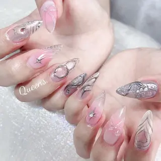 ネイル Queens ゲンのネイルデザイン