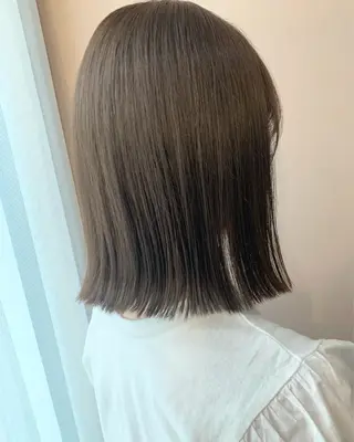 ショート カラー hubhair レイヤー/透明感のヘアスタイル