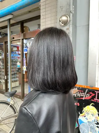 ミディアム ゆぴ☾/推しカラー /ハイトーンのヘアスタイル