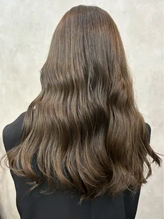 ロング カラー 【aini天王寺】 𝐚𝐢𝐫𝐢✂︎のヘアスタイル