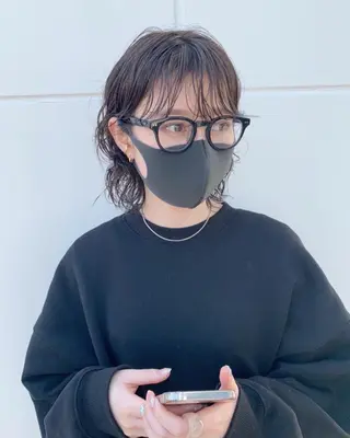 ミディアム パーマ レイヤー/透明感 カラー　いくらまゆのヘアスタイル