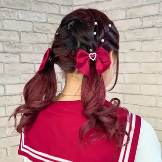 ヘアアレンジ ハイトーンカラー シールエクステのヘアスタイル