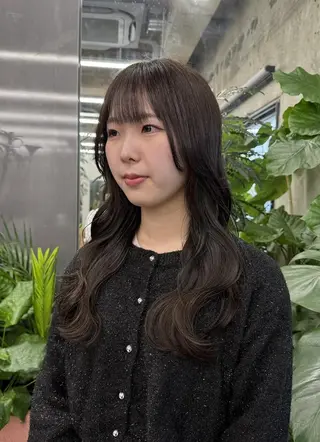ロング KYARA HALF 【アカデミー】のヘアスタイル