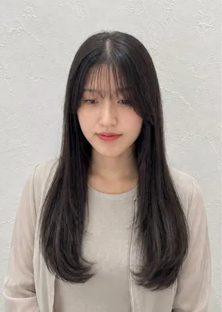 ロング いちかわ ことねのヘアスタイル