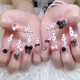 ネイル Anh ゴテゴテネイルのネイルデザイン
