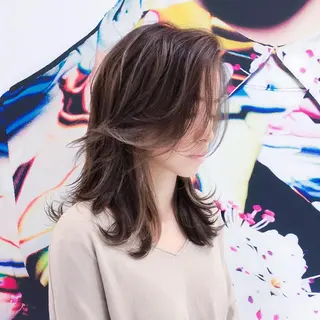 ミディアム パーマ 趙 英来のヘアスタイル
