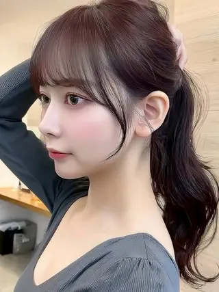 ロング 越川 友美子のヘアスタイル