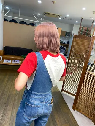 ショート カラー ブリーチカラー🫧 森　凪沙のヘアスタイル