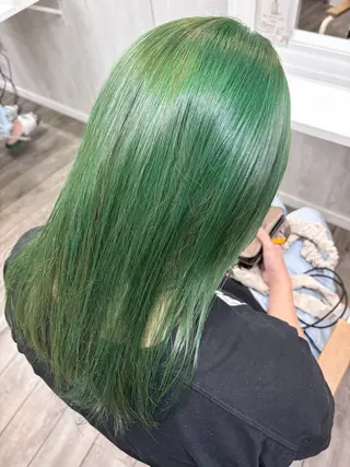 カラー THETA /tomoya🎨のヘアスタイル