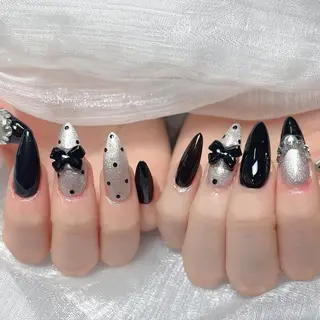 ネイル queensnail 🧸mikaのネイルデザイン