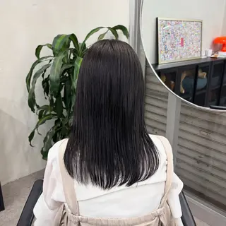 セミロング カラー 長谷川 日南のヘアスタイル