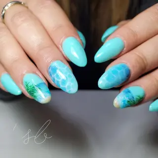 ネイル nailroom sb𓈒𓂂𓏸のネイルデザイン