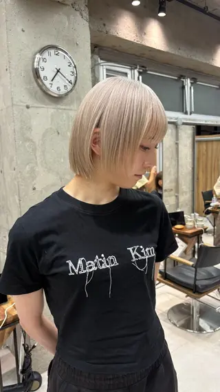 ショート カラー KAEDE🌺Wカ ラー/ホワイトカラーのヘアスタイル