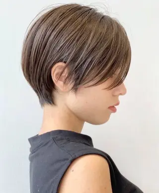 ショート AYA/films ショート／レイヤーのヘアスタイル