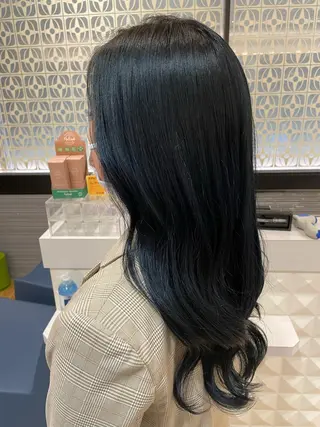 ロング カラー 松田 アカリのヘアスタイル