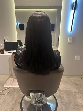 セミロング カラー 髪質改善ストレート 中林優太のヘアスタイル