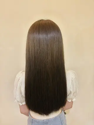 ロング 片岡 未優のヘアスタイル