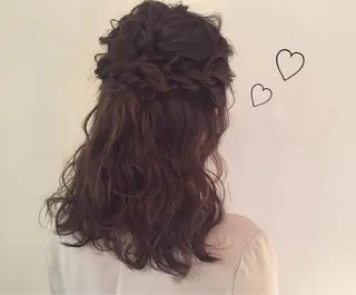 セミロング ヘアアレンジ 市川 千夏のヘアスタイル