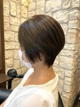 ショート カラー ブリーチカラー⸜♡⸝ クルミ🐍のヘアスタイル