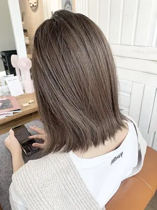 ミディアム カラー 初めてでも失敗しない 透明感カラー Miiのヘアスタイル