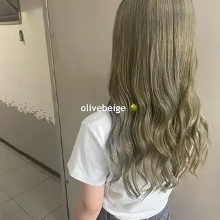 ミディアム カラー 吉村 夏椰のヘアスタイル