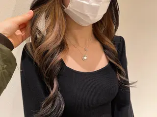 ロング カラー 色川 優斗《髪質改善》のヘアスタイル