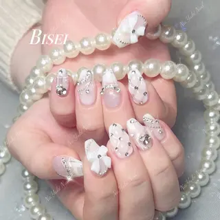 ネイル 🦋 Queenieのネイルデザイン