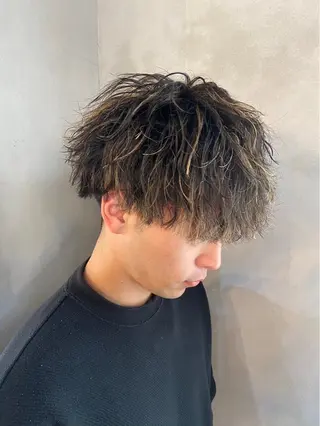 ショート ツイスパ/シャドウ 新井のヘアスタイル