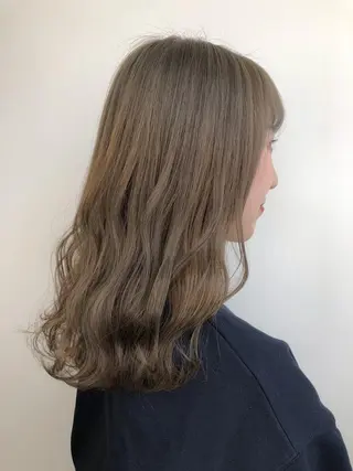 セミロング カラー 【透明感、艶髪】西村 有司のヘアスタイル