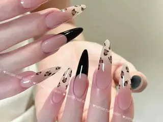 ネイル Luna ✨のネイルデザイン