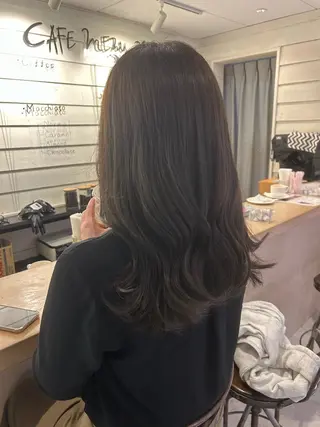 セミロング 下崎 真愛のヘアスタイル