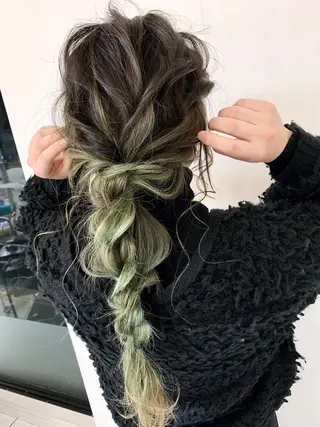 セミロング 穐田 司樹のヘアスタイル
