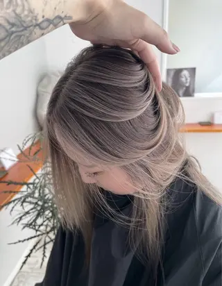 セミロング カラー 指名数No.1 /NAOYAのヘアスタイル