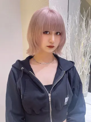 ショート ブリーチ🌟レイヤー 縮毛矯正/青木華音のヘアスタイル