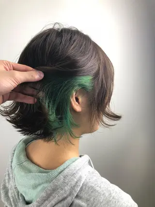 ショート カラー アリーマーケットリル 小林将士のヘアスタイル