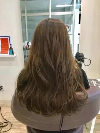 ロング カラー 中村 よしひでのヘアスタイル