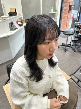 セミロング カラー 艶髪レイヤー上田 紗也🇰🇷💗のヘアスタイル