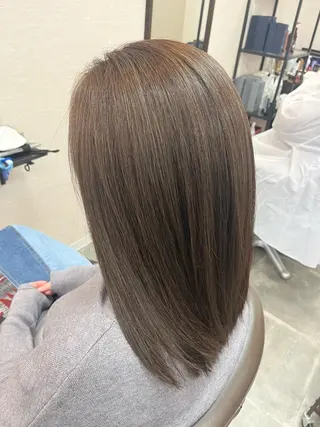 ミディアム 鈴木 絢奈のヘアスタイル