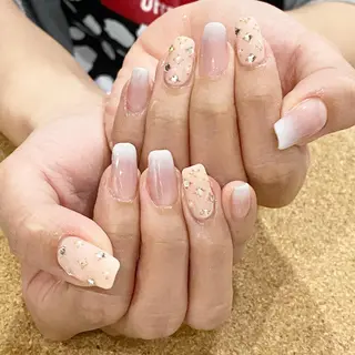 ネイル 板垣 綾乃のネイルデザイン