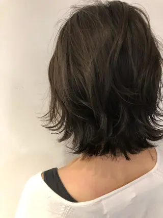 ショート カラー 【白髪ぼかし】 矢内　夏輝のヘアスタイル
