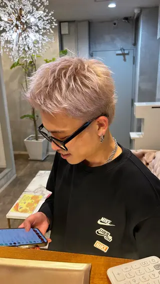 ショート カラー &Maison. LILIのヘアスタイル