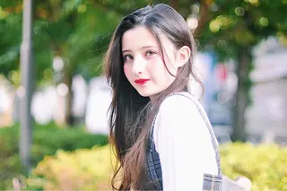 ミディアム カラー 藤原 ちひろのヘアスタイル