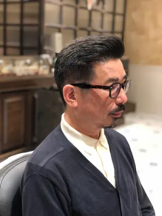 ショート メンズ 山﨑 愛也のヘアスタイル
