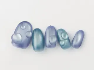 ショート Tiary🤍 Sachikaのネイルデザイン